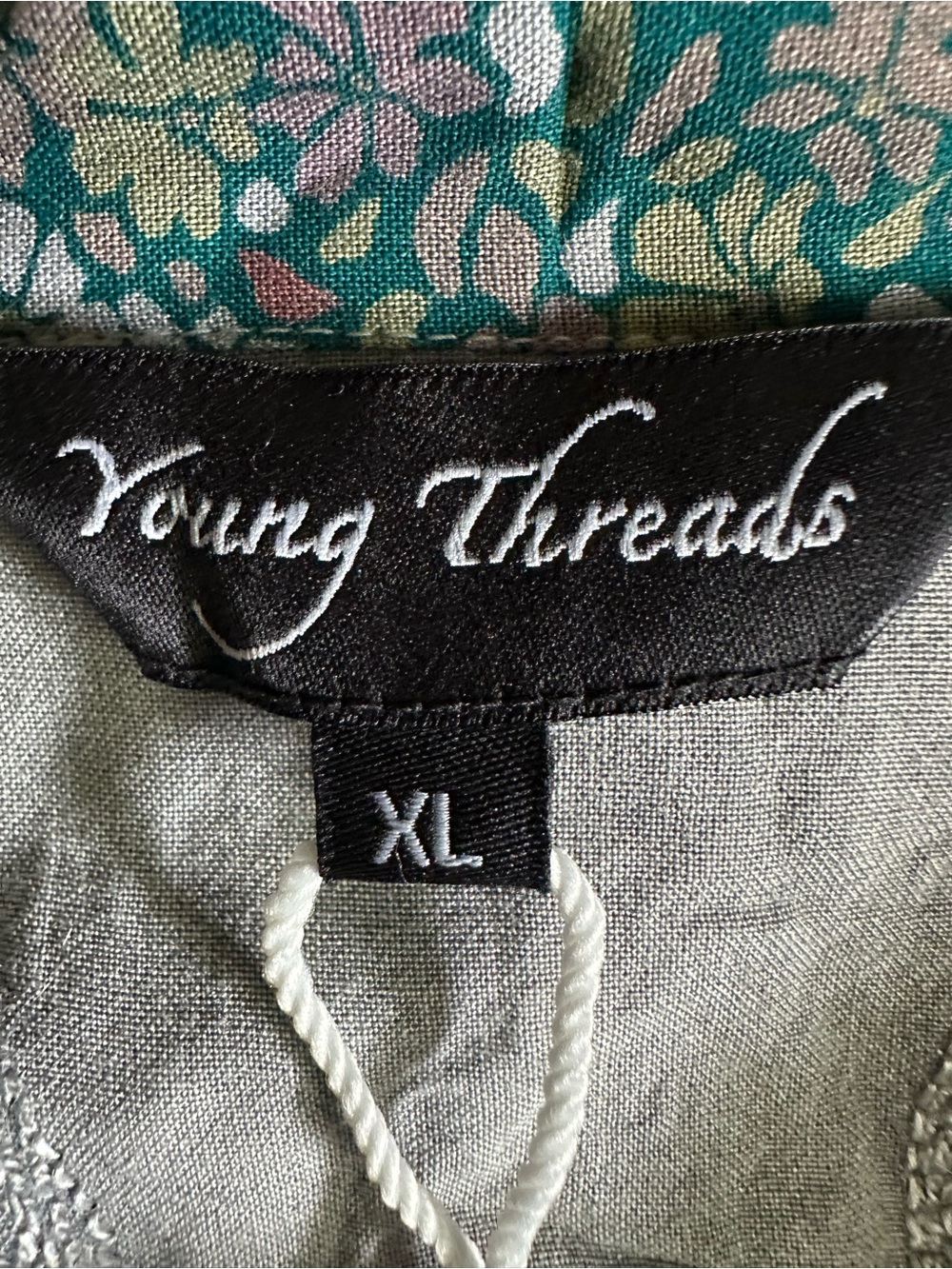 230 Young Threads NWT Slate Multi Floral Patchwork Button-Down Blouse - Picture 5 of 5